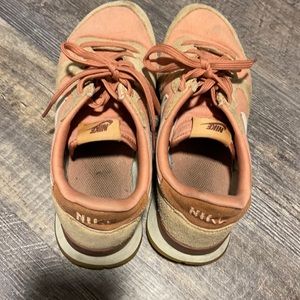 Terra Blush Nike marathon running shoes